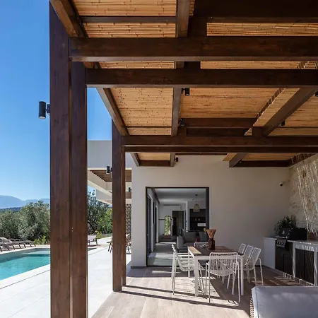 Aglaea I Saltwater Pool & Amazing Seaview! Chania (Crete)